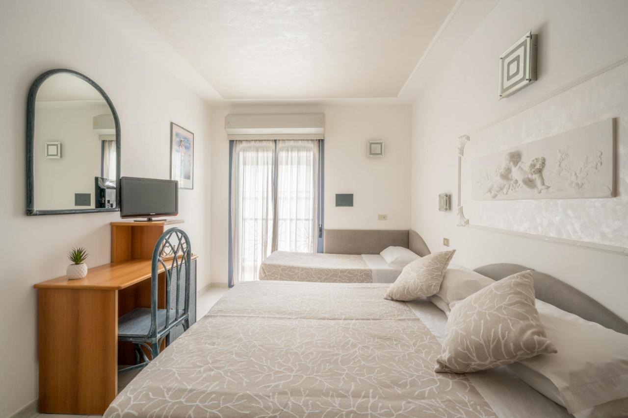 Royal Boutique Hotel Riccione Eksteriør billede