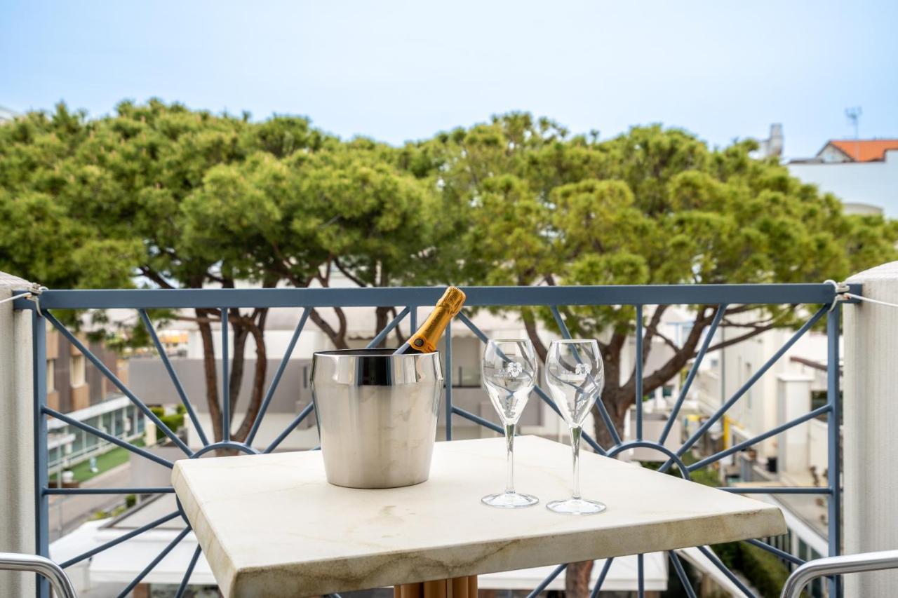 Royal Boutique Hotel Riccione Eksteriør billede